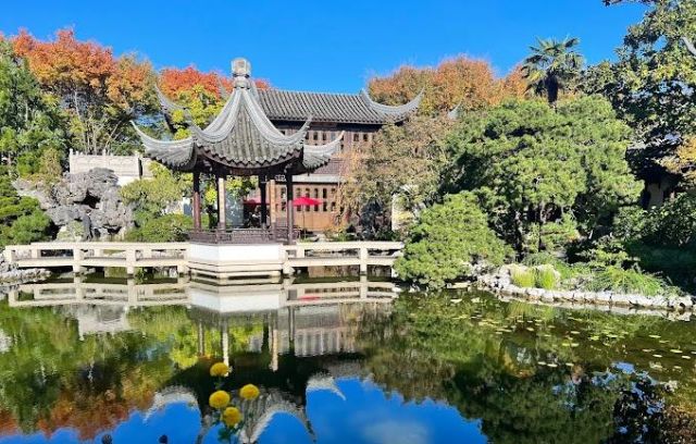 Lan Su Chinese Garden